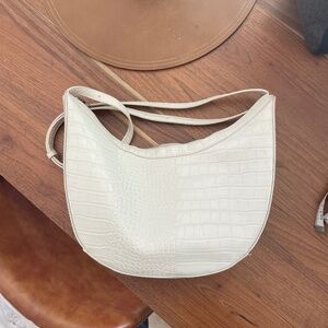 Cream shoulder handbag